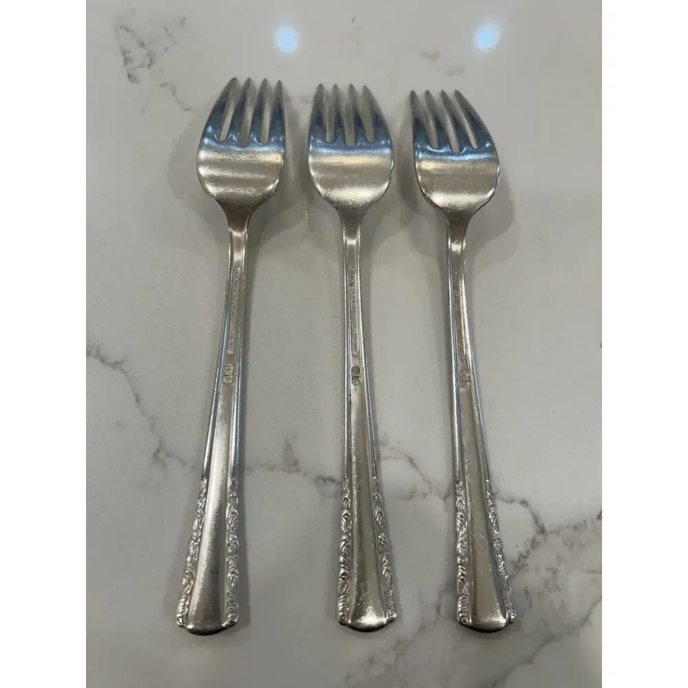 Vtg Set Of 3 Holmes & Edwards May Queen Salad Forks 6.5” Silverplate‎ Inlaid IS